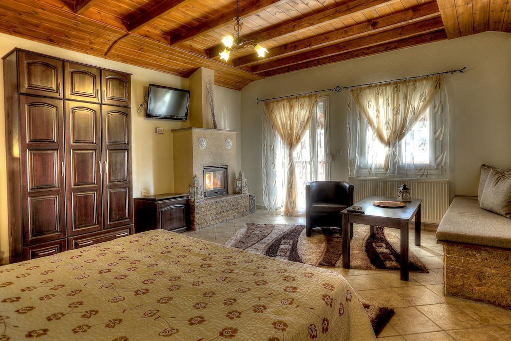 Toula Rooms Ángistron 객실 사진
