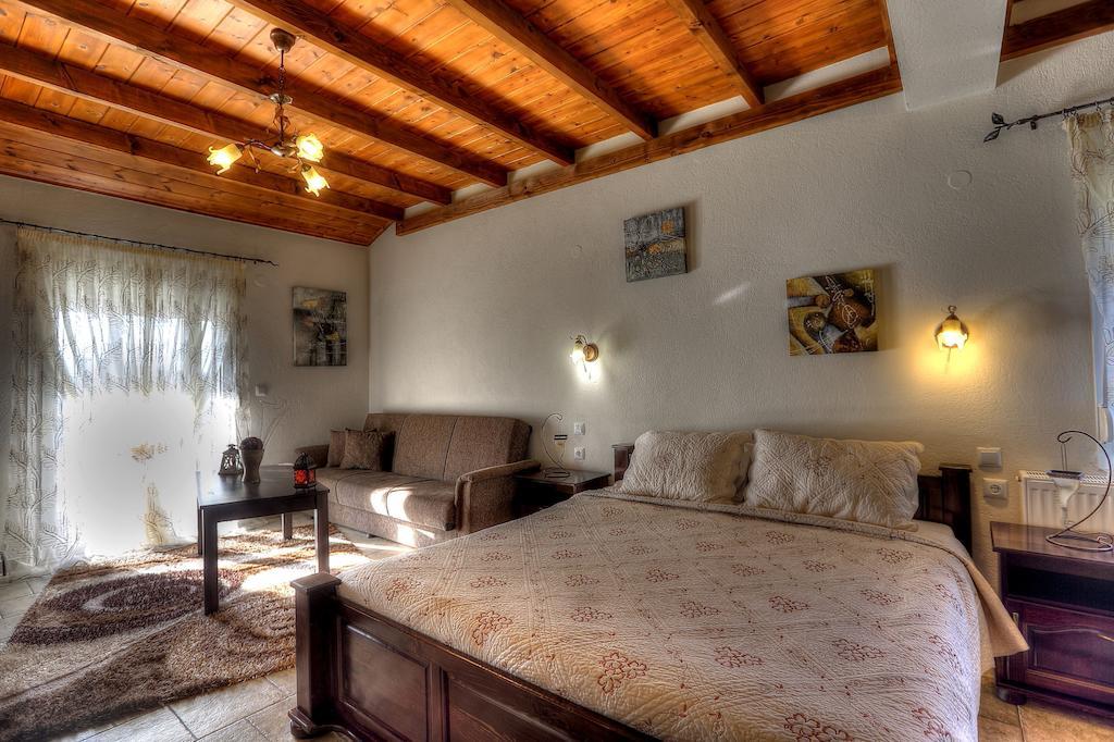 Toula Rooms Ángistron 객실 사진